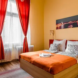 Goodmo House Венгрия